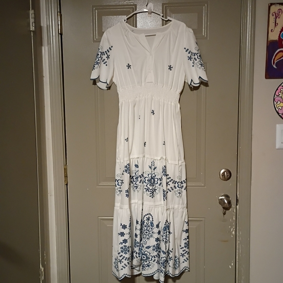 Anthropologie Dresses & Skirts - Anthropologie Elegant White and Blue Embroidered Dress Size L
